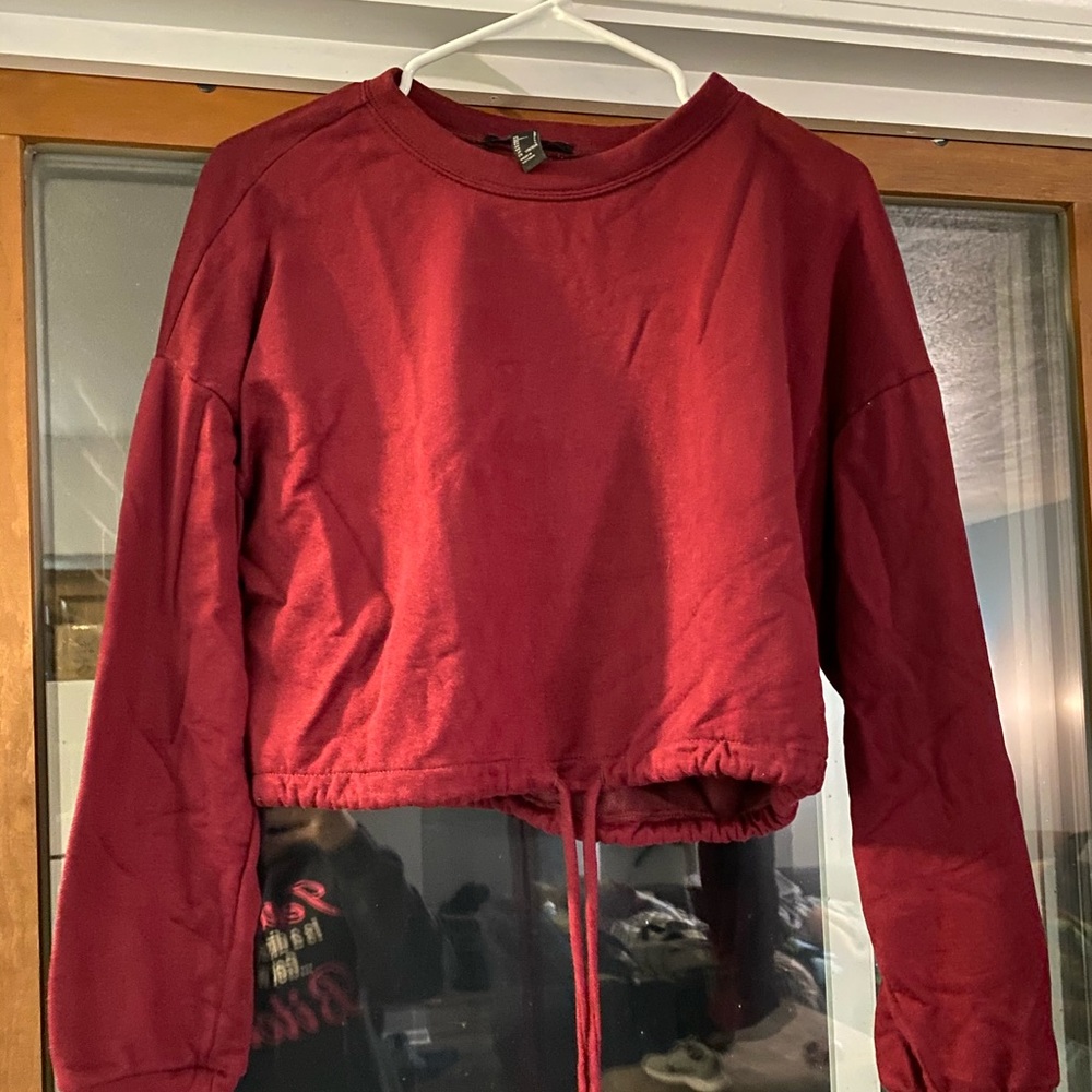 Deep red crop top crew neck sweater!
